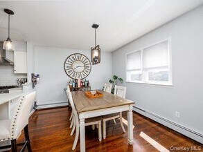 825 E Park Ave in Long Beach, NY - Building Photo - Building Photo