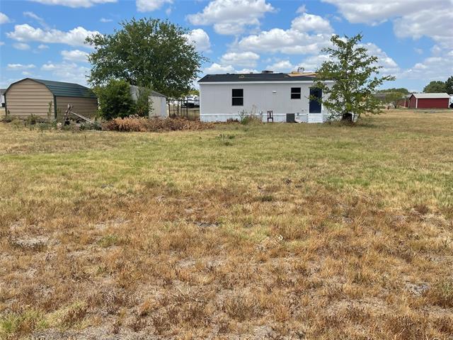9123 Rodeo Dr in Terrell, TX - Building Photo