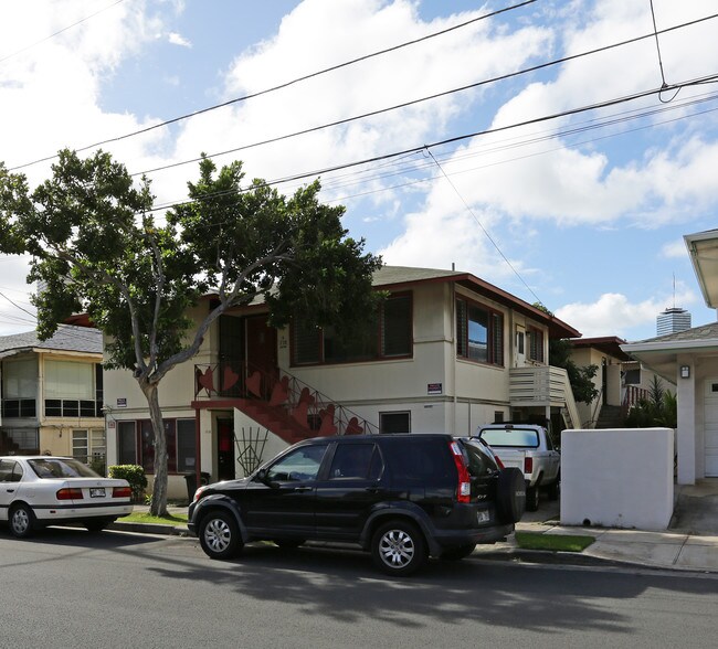 738 Hoawa St in Honolulu, HI - Building Photo - Building Photo