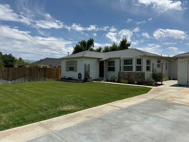 property at 192 Kellogg St