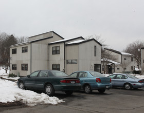 Seven Greens Apartments in Kingston, NY - Building Photo - Building Photo