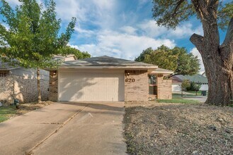 620 Via Miramonte in Mesquite, TX - Building Photo - Building Photo