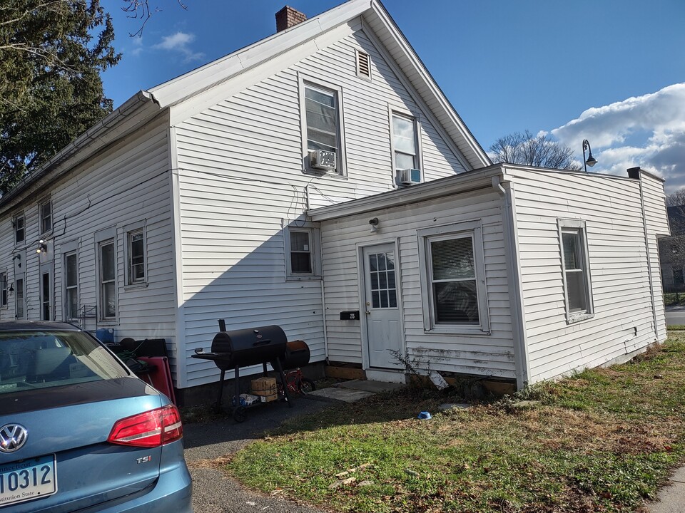 275 Main St in Willimantic, CT - Building Photo