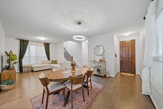 8624 Cedar Plains Ln in Houston, TX - Building Photo - Building Photo