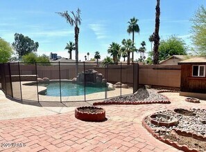 6239 E Evans Dr in Scottsdale, AZ - Building Photo - Building Photo