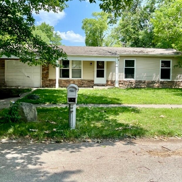 2602 Trafalgar Square in Champaign, IL - Building Photo
