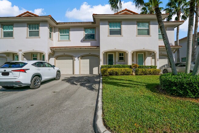 4086 W Palm Aire Dr in Pompano Beach, FL - Foto de edificio - Building Photo