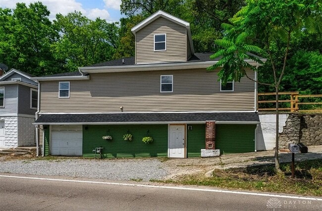 property at 7 N Riverview Ave