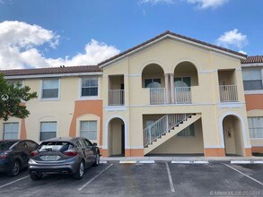 1692 SE 29th Ct-Unit -205 in Homestead, FL - Foto de edificio - Building Photo