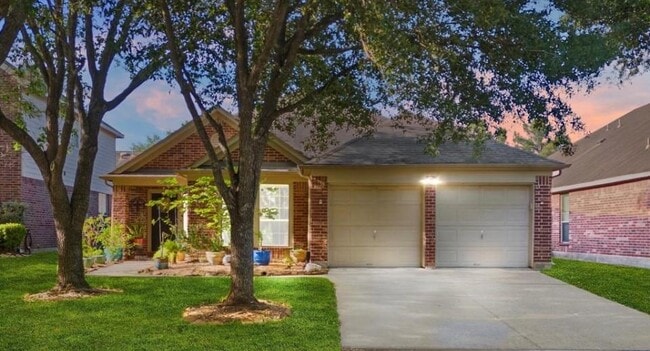 20210 Emerald Cliff Ln