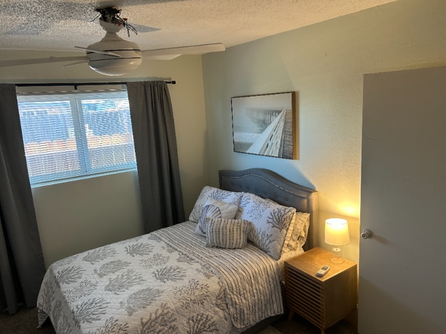 841 W Santa Ana Ave in Clovis, CA - Building Photo - Building Photo