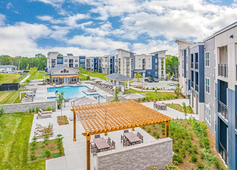 600 Stewarts Ferry Pike in Nashville, TN - Foto de edificio