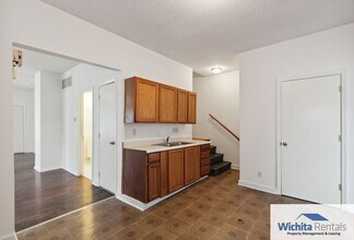 1524 W Maple St in Wichita, KS - Building Photo - Building Photo