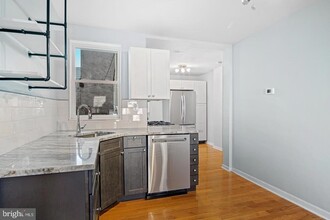 2521 Memphis St, Unit 11-B in Philadelphia, PA - Building Photo - Building Photo