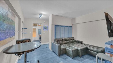 1400 Pennsylvania Ave in Miami Beach, FL - Building Photo - Building Photo