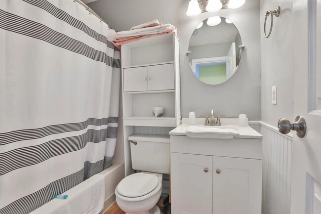 property at 32 Ashworth Ave