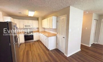 3002 Sonya Dr NW in Huntsville, AL - Building Photo - Building Photo