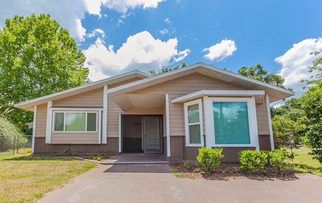 property at 1504 Meadow St