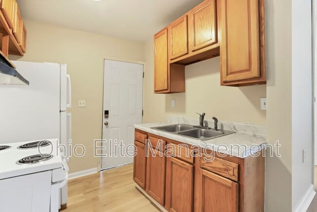 property at 347 1/2 E Welch Ave