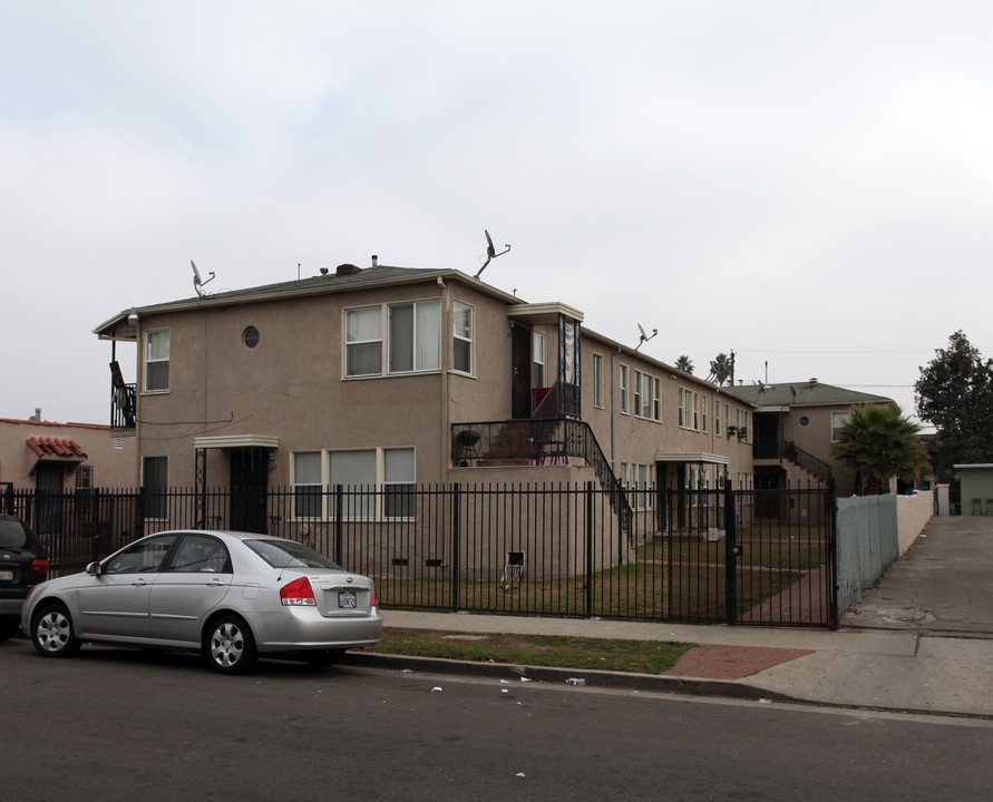 6412-6420 Brynhurst Ave in Los Angeles, CA - Building Photo