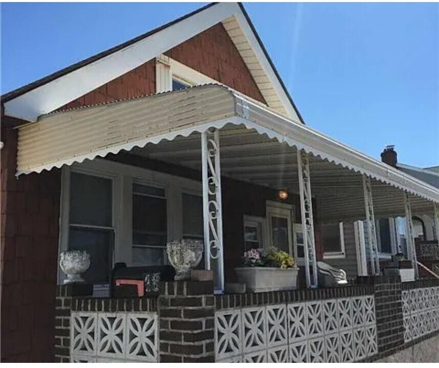 48 Pennsylvania Ave in Long Beach, NY - Building Photo