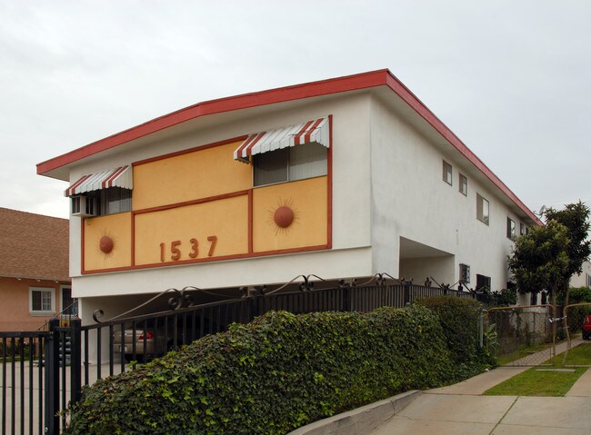 1537 3rd Ave in Los Angeles, CA - Building Photo - Building Photo