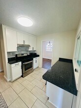 2825 Shannon Dr in Louisville, KY - Building Photo - Building Photo