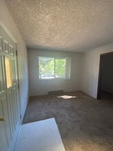 34498 N Lyvel Ave in Bayview, ID - Building Photo - Building Photo