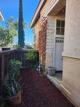 14161 Plumas Ct in Fontana, CA - Building Photo - Building Photo