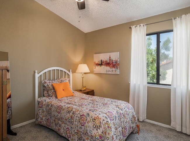 2529 Purvis Ave in Clovis, CA - Building Photo - Building Photo