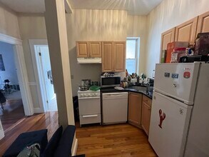 1197 Commonwealth Ave, Unit 3 in Boston, MA - Building Photo - Building Photo
