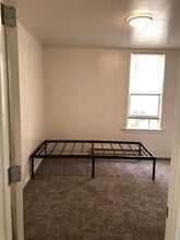 432 11th St, Unit Lower #1 in Raymond, WA - Building Photo - Building Photo