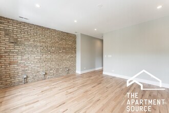 2535 N Campbell Ave, Unit 3 in Chicago, IL - Building Photo - Building Photo