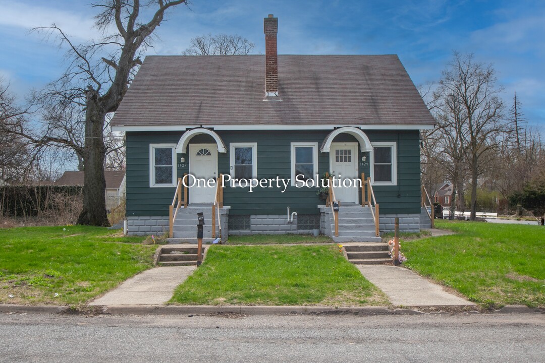 1427 W 46th Ave in Gary, IN - Foto de edificio