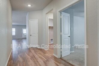 6039 Akin Quay in San Antonio, TX - Building Photo - Building Photo