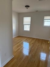 16-18-18 N Front St in Bergenfield, NJ - Building Photo - Building Photo