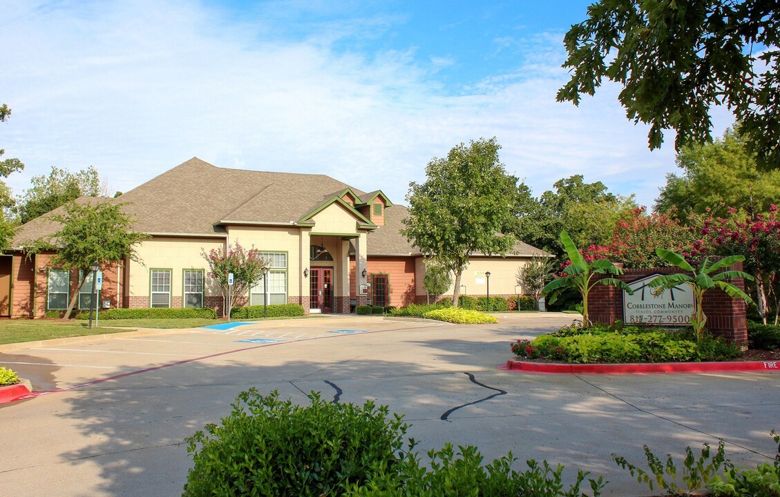 Cobblestone Manor Senior Apartments in Fort Worth, TX - Building Photo