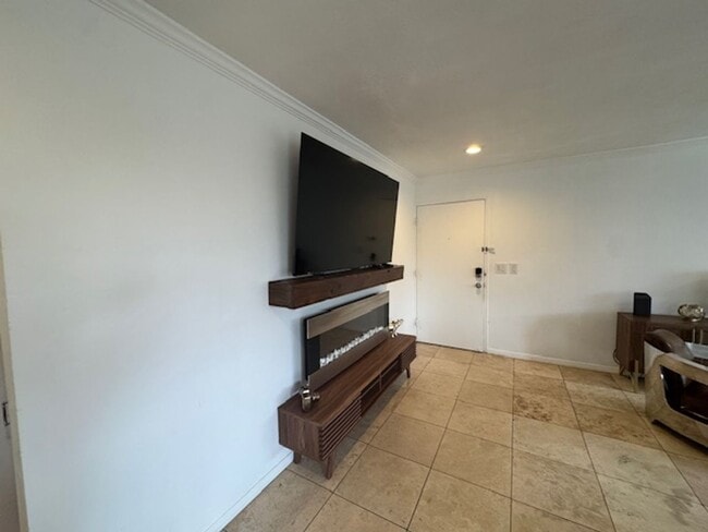 155 Rosebay Dr in Encinitas, CA - Building Photo - Building Photo