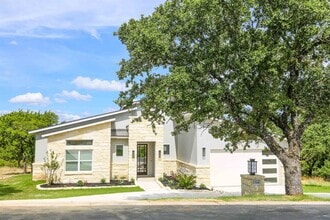 1314 Clayton Nolen Dr in Horseshoe Bay, TX - Building Photo - Building Photo