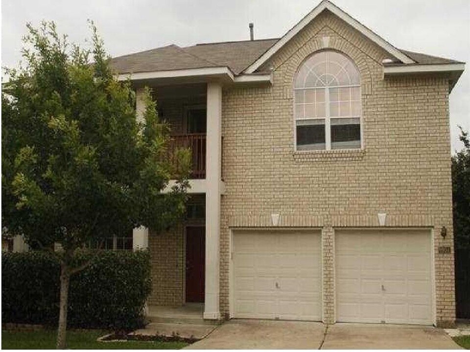 8904 Glen Canyon Dr in Round Rock, TX - Building Photo