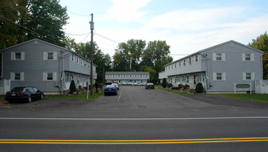 Seville Town Homes in Liverpool, NY - Building Photo - Building Photo