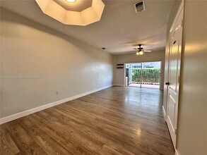 120 SW 109th Ave in Miami, FL - Building Photo - Building Photo