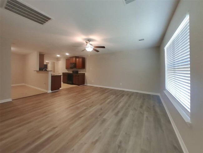 24033 Wilde Dr in Magnolia, TX - Foto de edificio - Building Photo