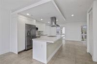 434 SW 10th St in Miami, FL - Building Photo - Interior Photo