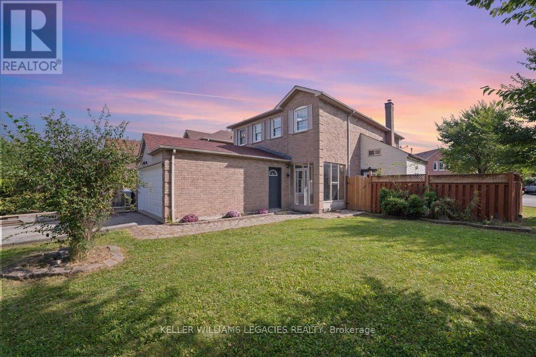 26 Newman Ct in Brampton, ON - Building Photo