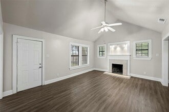 2500 Manor Rd in Austin, TX - Building Photo - Building Photo