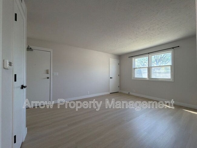 3609 N 60th St in Lincoln, NE - Building Photo - Building Photo