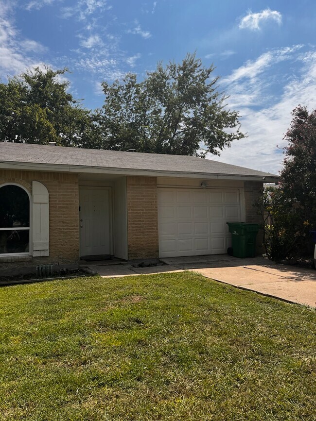 property at 2114 Highbury Rd