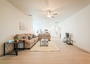 1337 Bajada St in Midland, TX - Building Photo - Building Photo