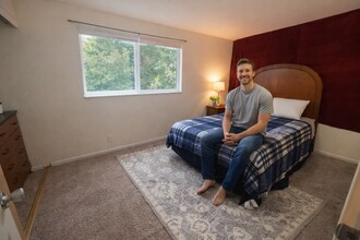 333 E 300 N in Centerville, UT - Foto de edificio - Building Photo